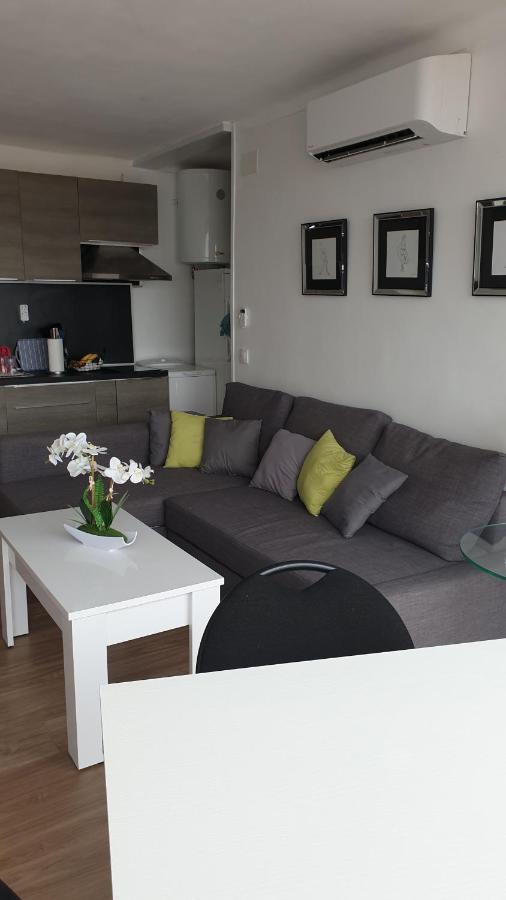 Les Pieds Dans L' Eau Apartment Емпуриабрава Екстериор снимка