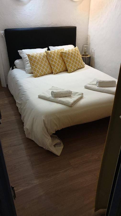 Les Pieds Dans L' Eau Apartment Емпуриабрава Екстериор снимка