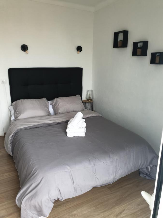 Les Pieds Dans L' Eau Apartment Емпуриабрава Екстериор снимка